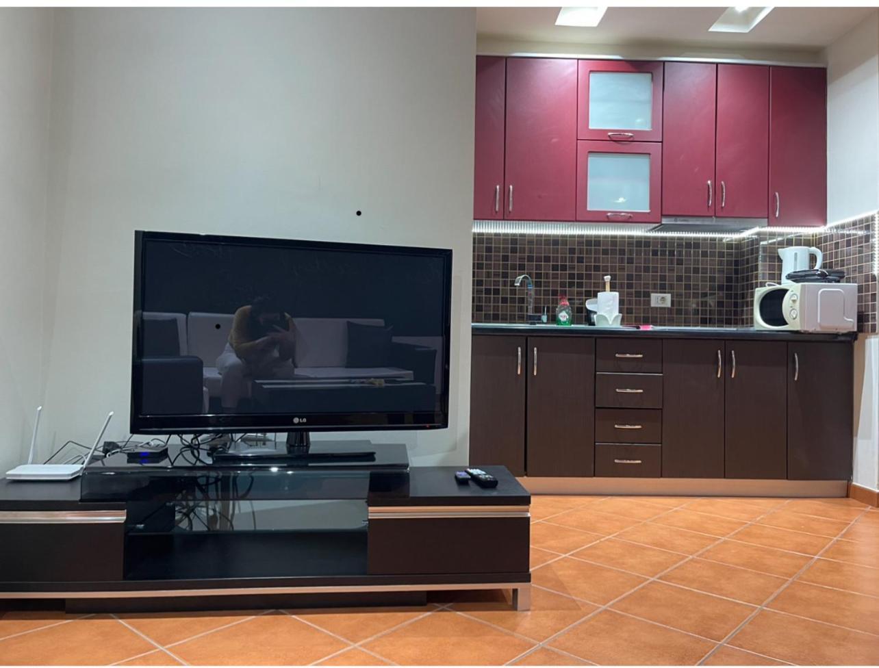 City Center Apartment Galeria Tirana Esterno foto