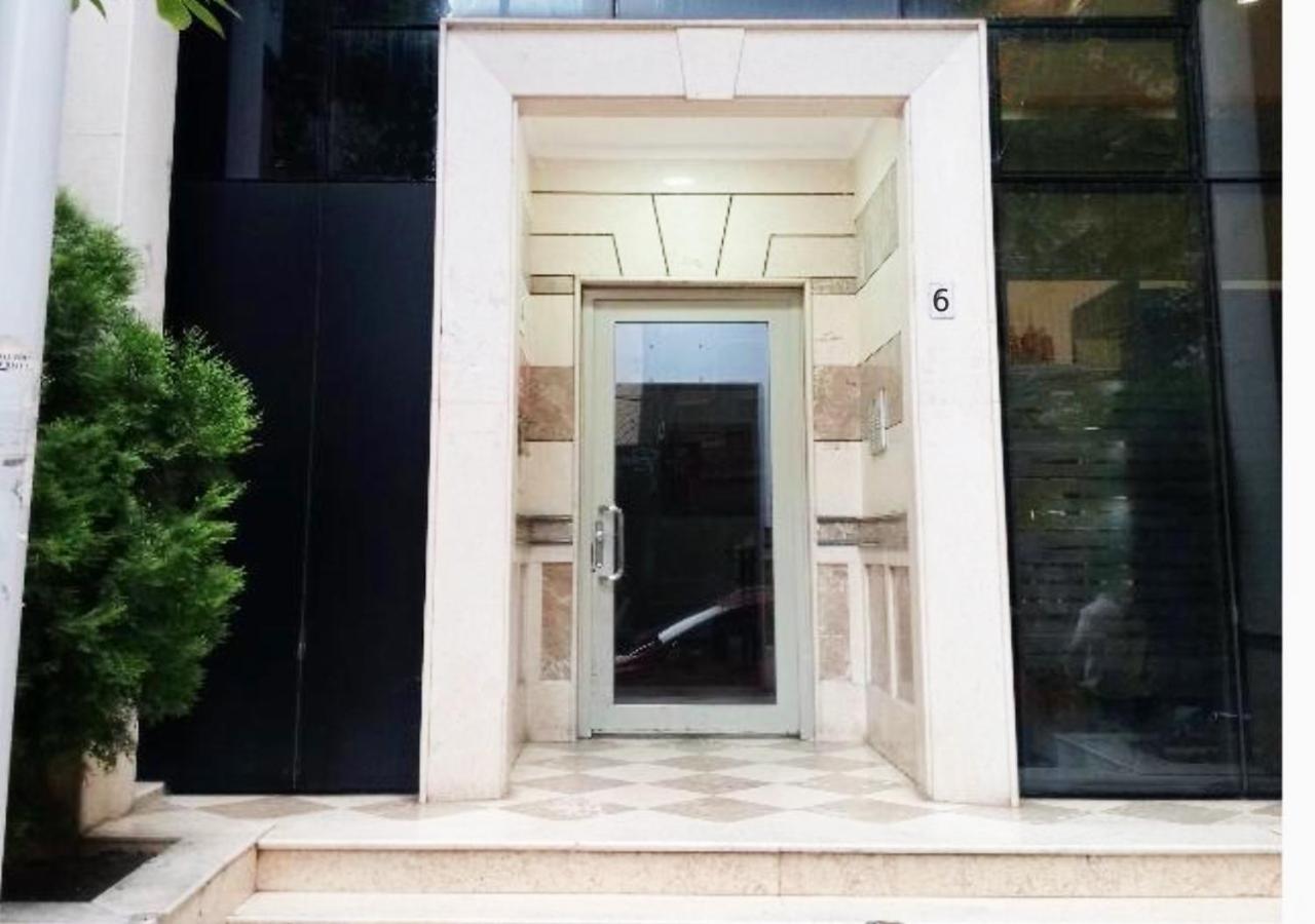 City Center Apartment Galeria Tirana Esterno foto