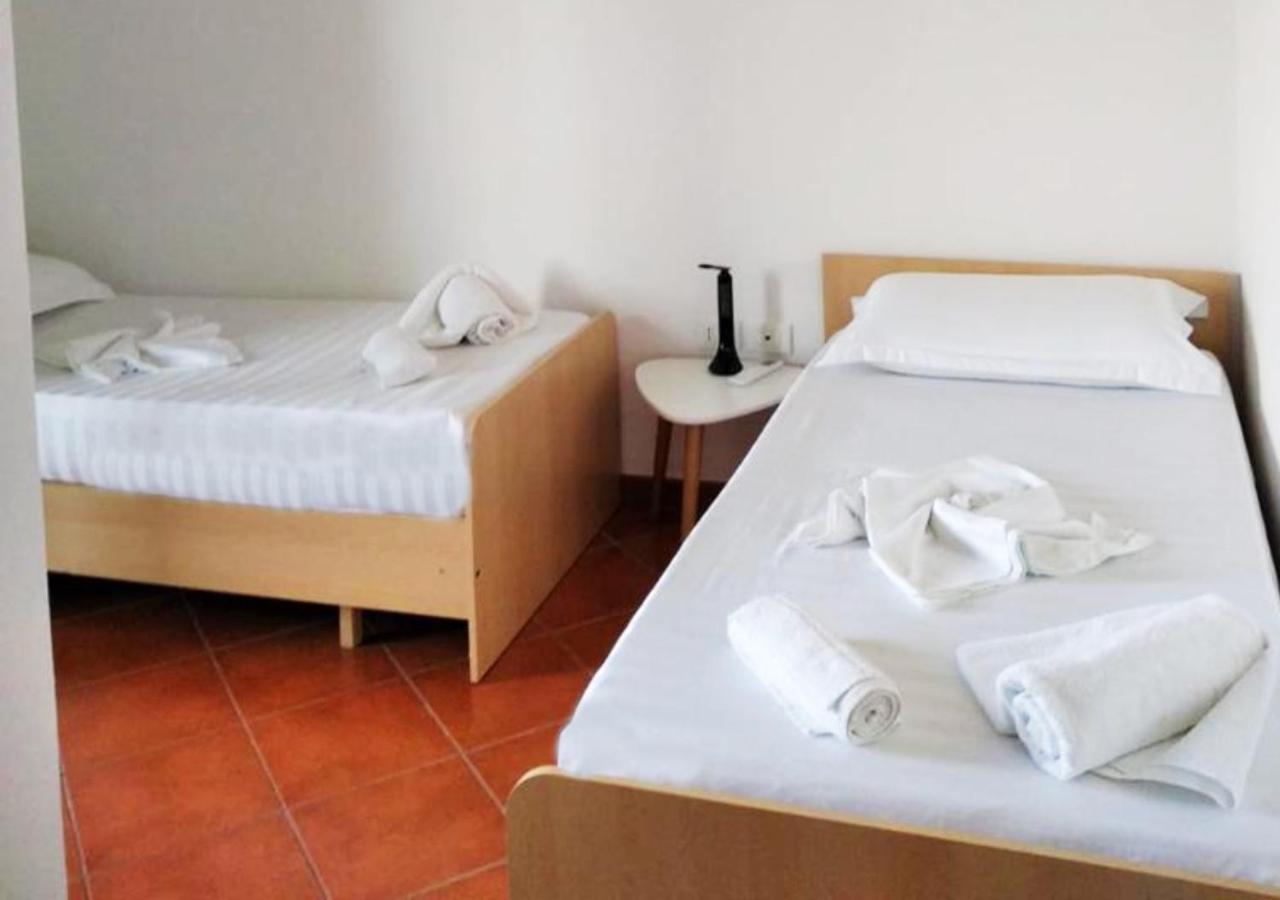 City Center Apartment Galeria Tirana Esterno foto